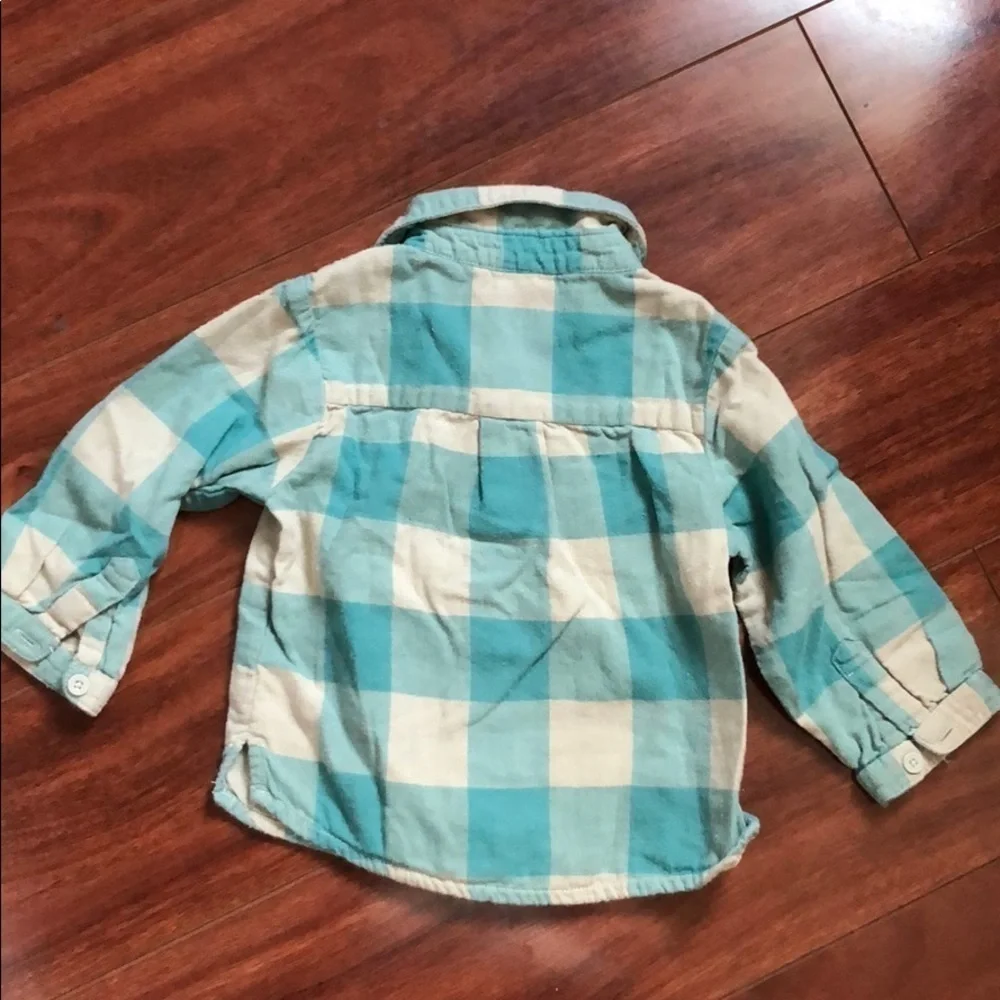 Button up baby gap shirt